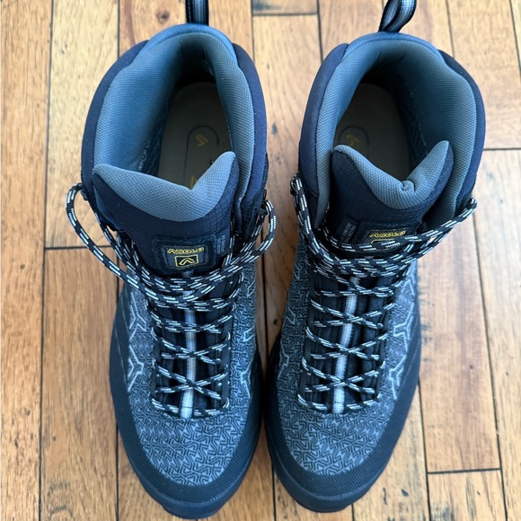 Asolo Black and Gray Outdoor Boots - Picture 7 of 8